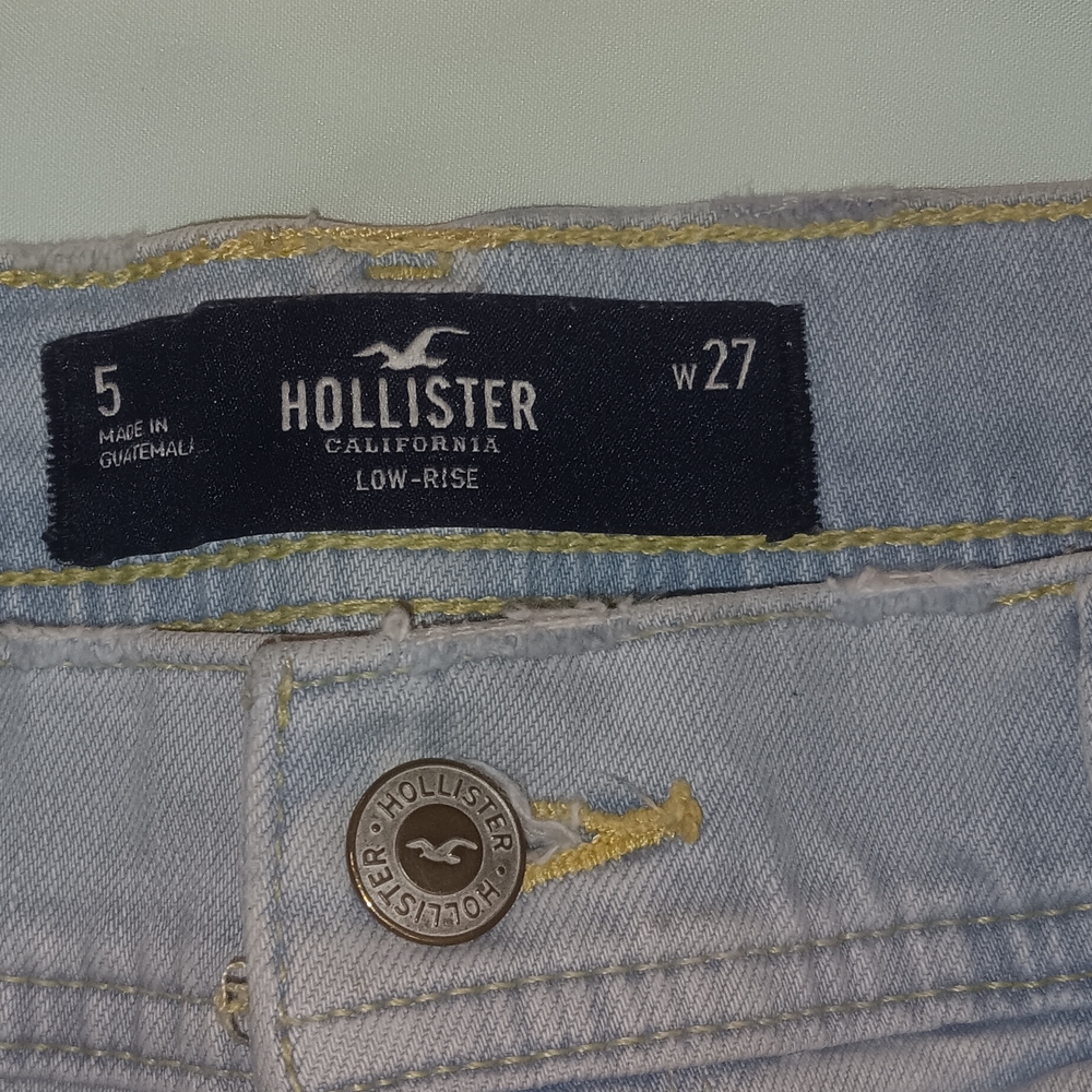 Hollister Women's Light Blue Low-Rise Denim Shorts